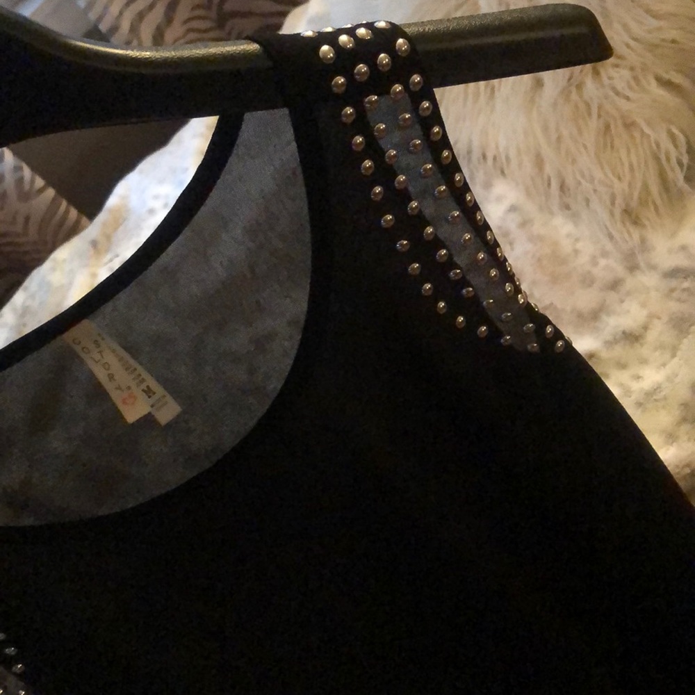 Studded Tank ! - Picture 7 of 7